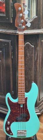 Sire P5 linkshandig mét lightcase, effectieve nieuwstaat!, Muziek en Instrumenten, Snaarinstrumenten | Gitaren | Bas, Ophalen