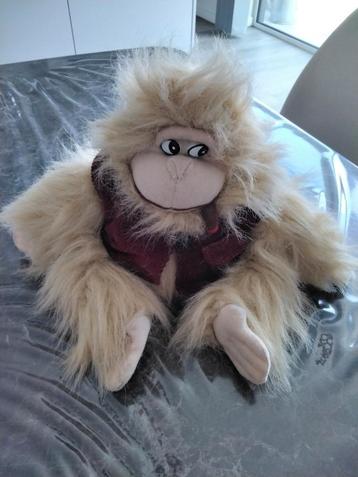 n'offrez qu'un singe en peluche. Hauteur 30 cm, Enlèvement ou Envoi, Comme neuf