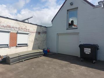 Magazijn 150 m² +bureel 50 m² +studio (1 slaapkamer)te huur, Zakelijke goederen, Bedrijfs Onroerend goed, Huur, Bedrijfsruimte