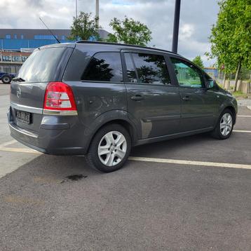 Opel Zafira 1.6 benzine met 7 zitplaatsen - 2012