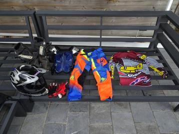 crosskleding voor kinderen van 6 tot 10 jaar beschikbaar voor biedingen