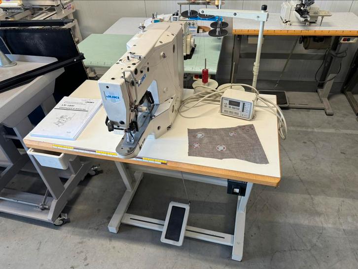 Industriële naaimachine juki lk1900 bartack trens machine, Hobby en Vrije tijd, Naaimachines en Toebehoren, Gebruikt, Naaimachine