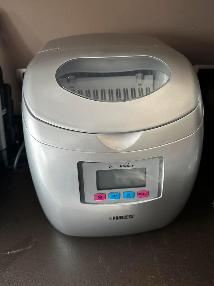 Ijsblokjes machine - zo goed als nieuw, Elektronische apparatuur, IJsmachines, Zo goed als nieuw, Ophalen of Verzenden