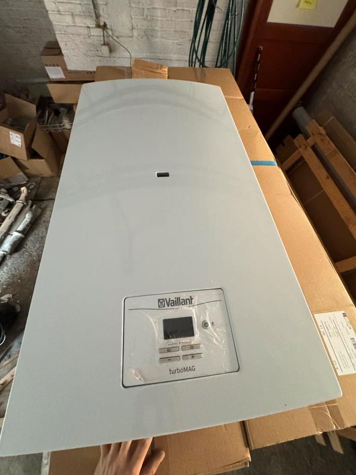 2x Doorstromer Vaillant Turbomag 175/1, Doe-het-zelf en Bouw, Chauffageketels en Boilers, Zo goed als nieuw, Geiser, Aardgas, Minder dan 20 liter