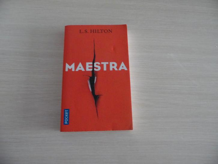 MAESTRA         L.S. HILTON, Boeken, Thrillers, Zo goed als nieuw, Europa overig, Ophalen of Verzenden