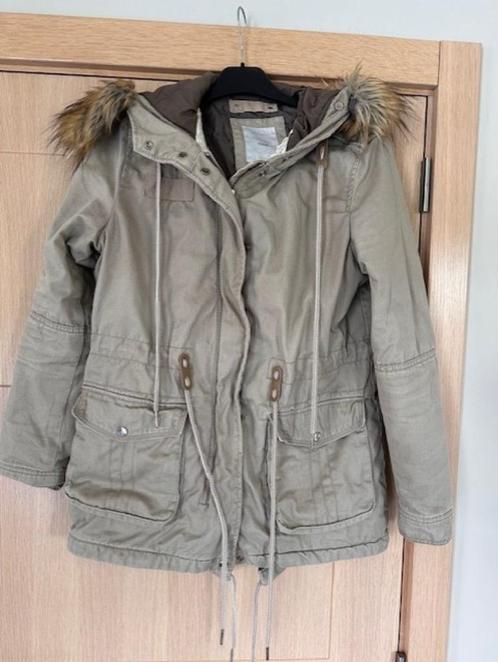 Gilet Bershka beige-gris taille S (no.7028), Vêtements | Femmes, Vestes | Été, Porté, Taille 36 (S), Beige, Enlèvement ou Envoi