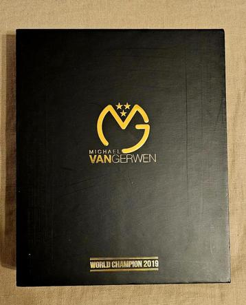 Limited Edition Michael Van Gerwen Dartsset beschikbaar voor biedingen