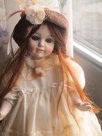 pracht pop 44 cm  alles  porcelein biscuit  gemerkt, Enlèvement ou Envoi, Neuf, Poupée