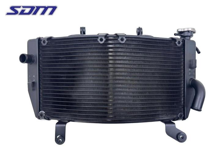 RADIATEUR Honda ST 1300 Pan European (ST1300 ST1300A), Motoren, Onderdelen | Overige, Gebruikt