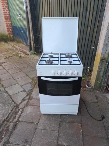 Cuisinière au gaz zanussi ZCG 051 GWC, Elektronische apparatuur, Fornuizen, Ophalen, Zo goed als nieuw, Gas