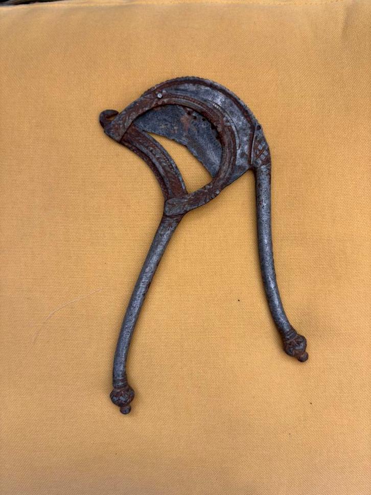 Betel India walnotensnijder beitel volkskunst smeedijzer, Antiek en Kunst, Antiek | Gereedschap en Instrumenten, Ophalen of Verzenden