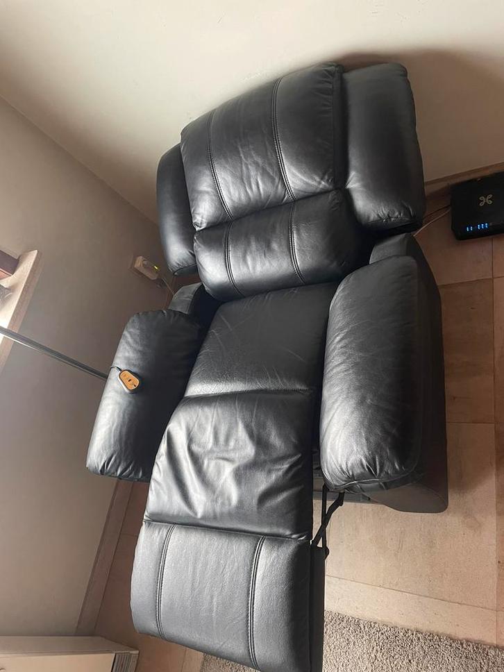Design elektrisch verstelbare zitstoel (leer), Huis en Inrichting, Fauteuils, Zo goed als nieuw, Leer, Ophalen