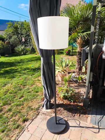 Lampadaire de terrasse  beschikbaar voor biedingen