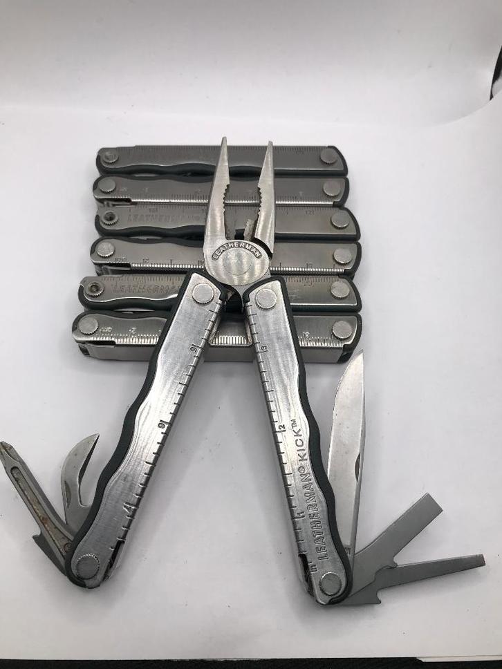 LEATHERMAN KICK Silver Multitool 12 in one useful tools USED, Caravans en Kamperen, Kampeergereedschap, Gebruikt, Verzenden