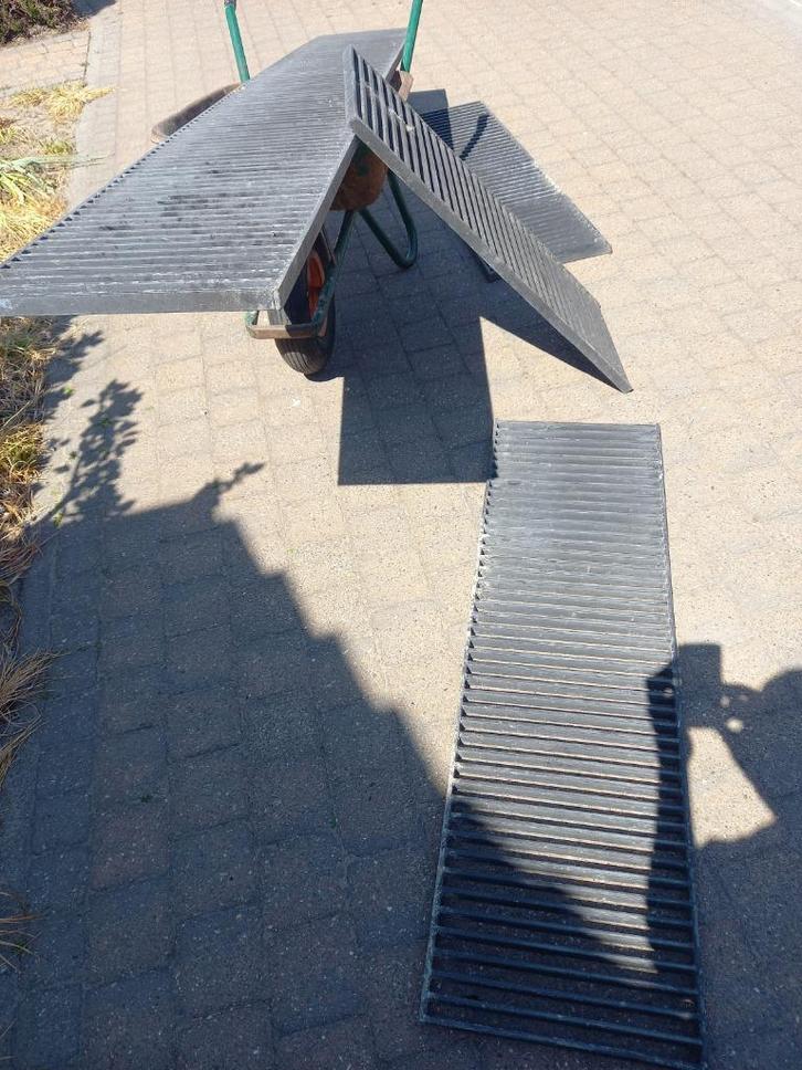 Metalen rooster Barbequerooster, Doe-het-zelf en Bouw, Metalen, Gebruikt, IJzer, Ophalen