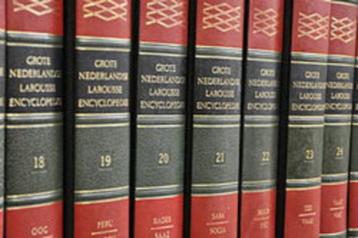 Encyclopedie disponible aux enchères