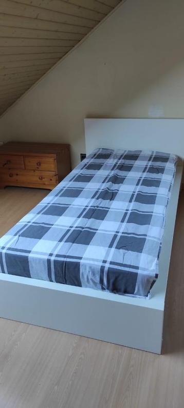 Eenpersoons bed beschikbaar voor biedingen