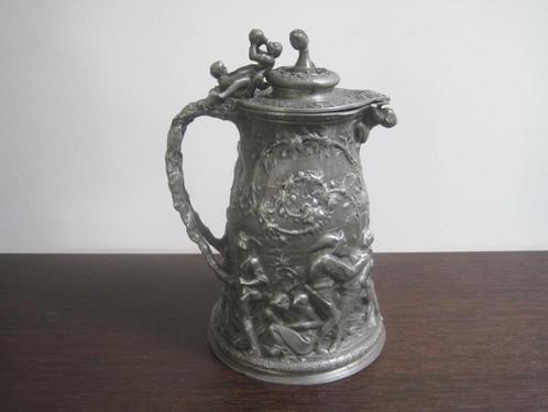 oude antieke wijnkan met olijke taferelen, Antiek en Kunst, Curiosa en Brocante, Ophalen of Verzenden