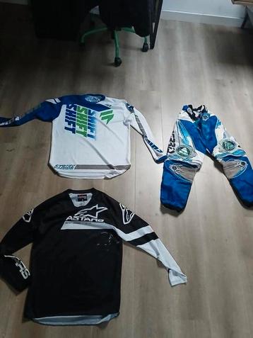 Motocross kleding  beschikbaar voor biedingen