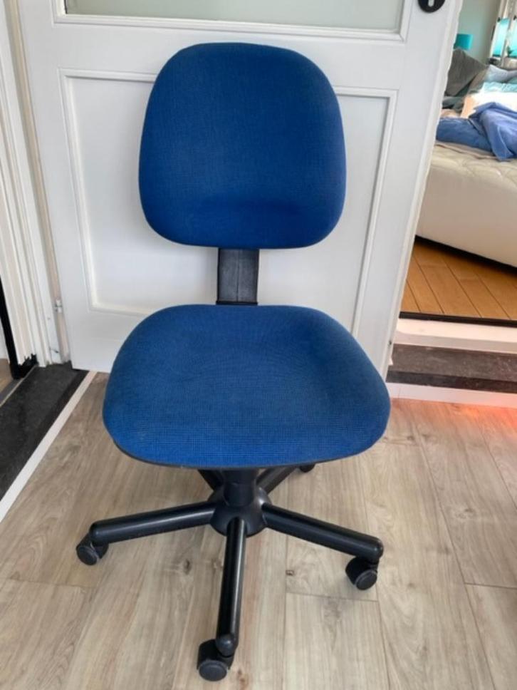 Bureaustoel Interstuhl voor op kot (Duitse kwaliteit), Huis en Inrichting, Bureaustoelen, Gebruikt, Bureaustoel, Blauw, Ophalen