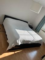 Bed ikea Malm 180x200 en nachtkast, Maison & Meubles, Chambre à coucher | Lits, Enlèvement ou Envoi