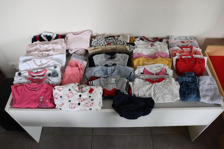 Lot vêtements FILLE - 6 mois, Kinderen en Baby's, Kinderkleding | Kinder-kledingpakketten, Gebruikt, Ophalen