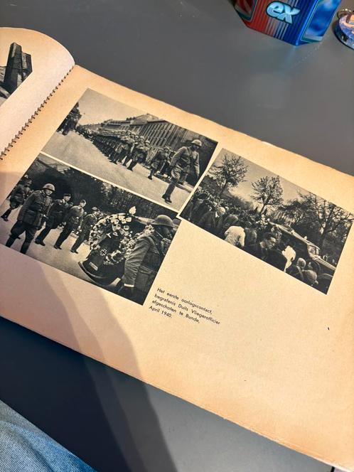 Bezetting tot bevrijding, 1940-1945, met stempel, oorlog,wo2, Antiek en Kunst, Kunst | Tekeningen en Fotografie, Verzenden