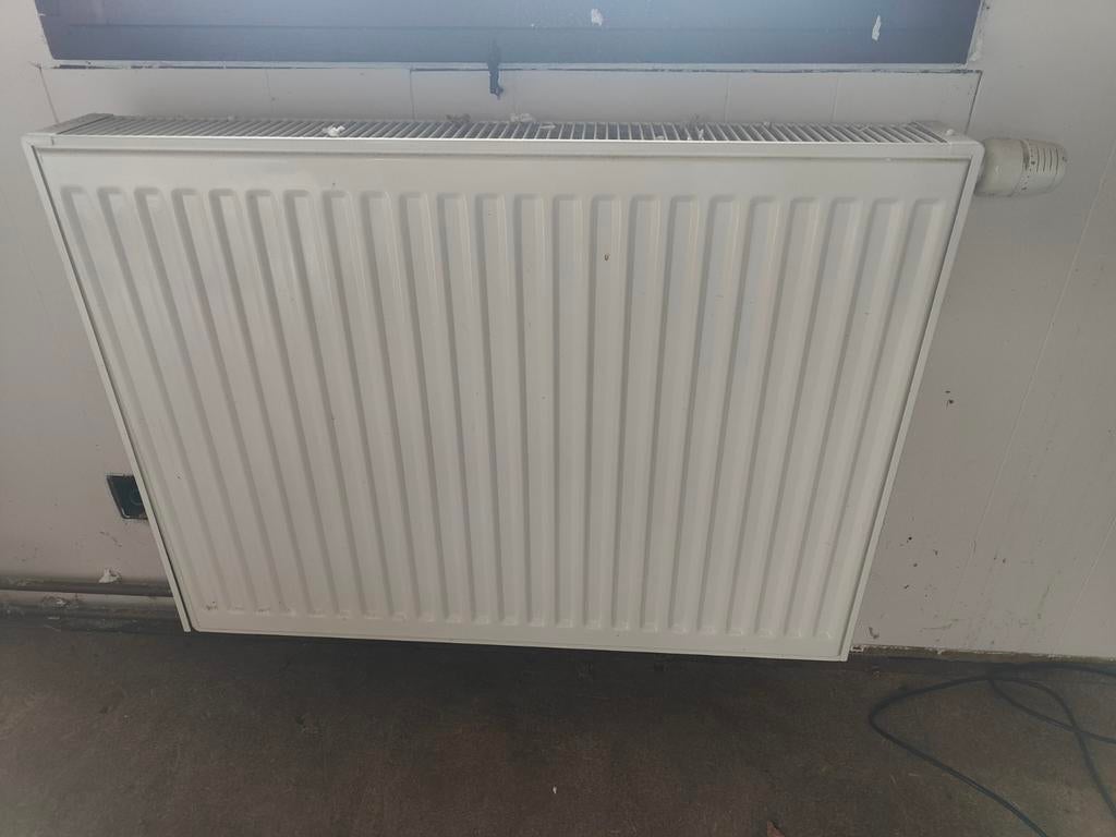 Radiator 22-900-600, Ophalen, 30 tot 80 cm, Gebruikt, Radiator