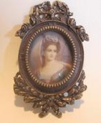 Antiek handgeschilderd miniatuur portret dame bronzen lijst, Antiek en Kunst, Verzenden