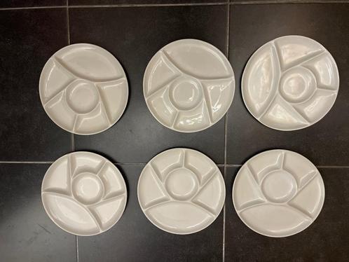 6 stuks porseleinen fondue/gourmet bord 6-vaks rond 23 cm, Maison & Meubles, Cuisine | Vaisselle, Comme neuf, Assiettes(s), Uni