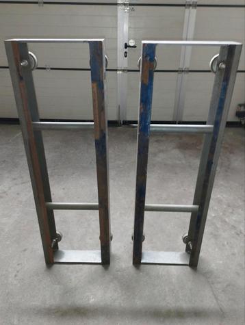 2 chassis sur silemblocs pour utilisation diverses... beschikbaar voor biedingen