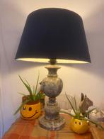 Lampe de table en marbre bleu et pendule gratuit, Maison & Meubles, Lampes | Lampes de table, Utilisé, Enlèvement ou Envoi