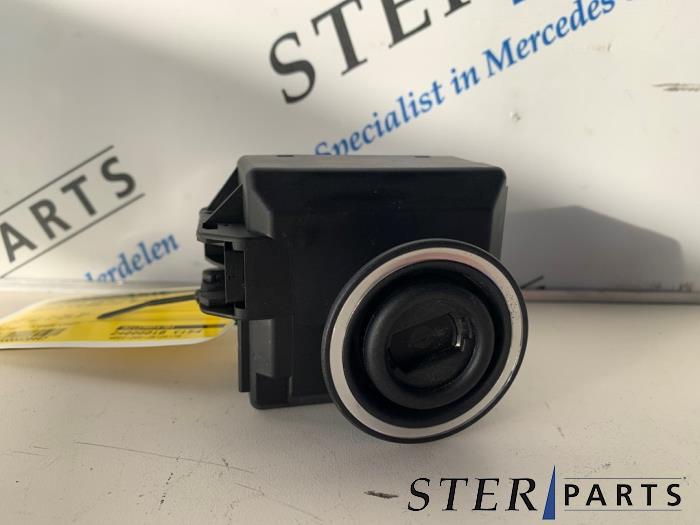 Elektronisch kontaktslot van een Mercedes E-Klasse, Auto-onderdelen, Ophalen of Verzenden, 3 maanden garantie, Gebruikt, Mercedes-Benz