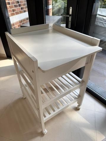 Table à langer TROLL beschikbaar voor biedingen