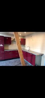 Cuisine equipée a demonter, Rouge, Brillant ou Laqué, Comme neuf, Enlèvement