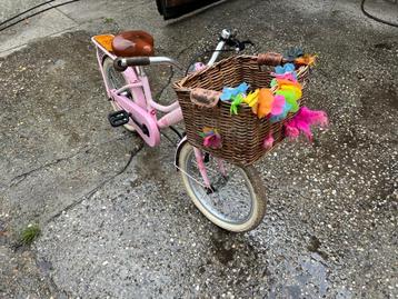 Meisjesfiets  beschikbaar voor biedingen