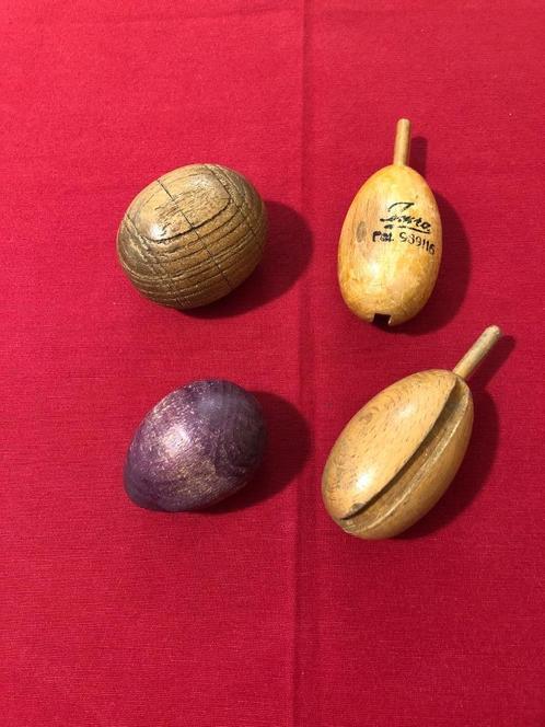 Quatre oeufs à repriser en bois dont deux avec crochet, Antiek en Kunst, Curiosa en Brocante, Ophalen