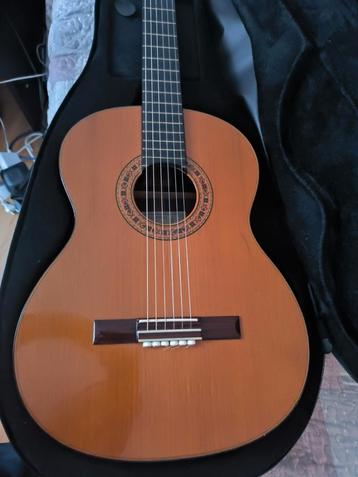 Guitare Concert Valeriano Bernal 1976 disponible aux enchères