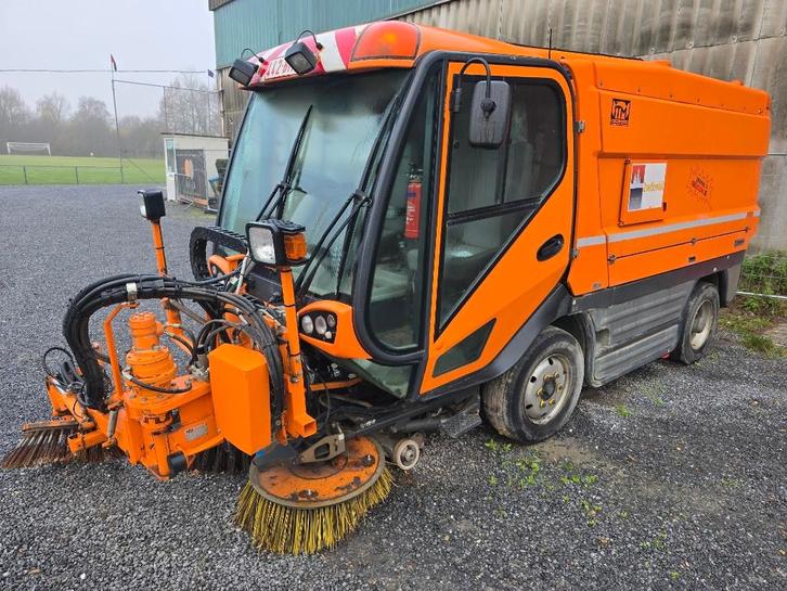 Camion balayeuse/balayeuse Johnston CX400, Autos, Camions, Entreprise, ABS, Air conditionné, Ordinateur de bord, Caméra, Radio