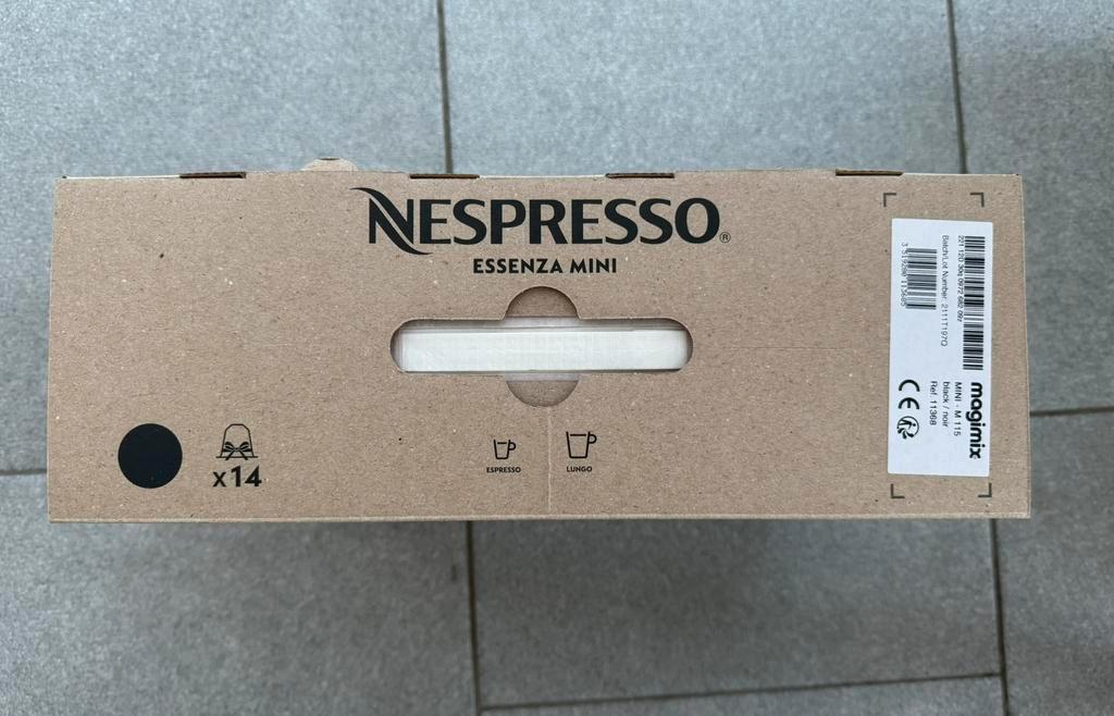 MAGIMIX - Nespresso Essenza Mini 11368 Cafetière à Capsules, Noir