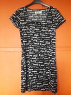 robe noire avec inscriptions taille 40, Vêtements | Femmes, Comme neuf, VERY SIMPLE, Noir, Taille 38/40 (M)