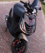 OPZOEK!!!  Naar een a klasse zip met papieren, Fietsen en Brommers, Scooters | Piaggio, Ophalen, Zo goed als nieuw, Zip