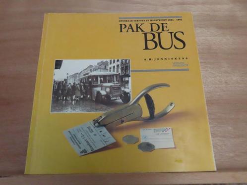 Pak de bus – A.H. Jenniskens // Openbaar vervoer in Maastric, Livres, Politique & Société, Comme neuf, Société, Enlèvement ou Envoi