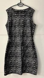 Zwart-wit mouwloos kleed met dessin, Kleding | Dames, Grote Maten, Ophalen of Verzenden, Zo goed als nieuw, Zwart, Jurk