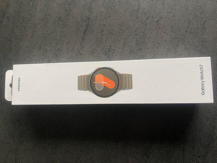 Samsung galaxy smartwatch 7 L305F nieuw, Handtassen en Accessoires, Sporthorloges, Nieuw, Android, Groen, Afstand, Calorieverbanding