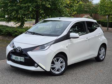 Toyota Aygo X - 1.0i euro - 2017 - 67dkm - Keyless/Camera/.. beschikbaar voor biedingen