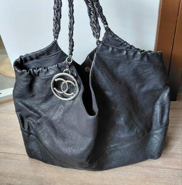 Coco Chanel draagtas van authentiek zwart lamsleer  beschikbaar voor biedingen