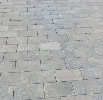 Klinkers 20 cm x 30 cm beschikbaar voor biedingen