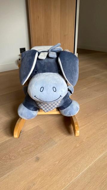 Nattou schommelpaard beschikbaar voor biedingen