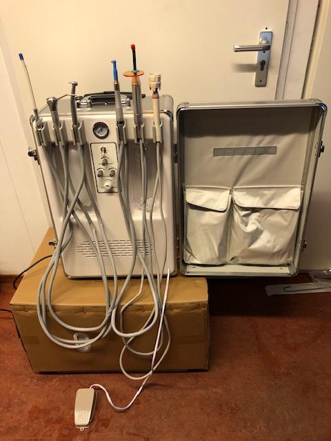 Mobiele dental unit compleet met handstukken nieuw, Diversen, Braces
